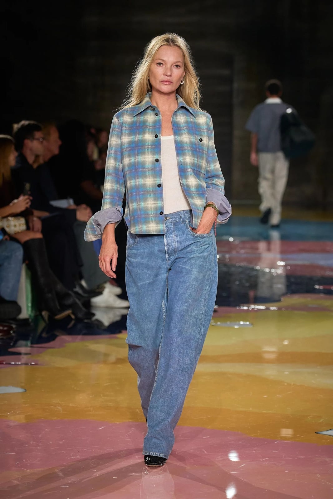 Oversized Plaid Shirt With Relaxed Fit Jeans — Classy Grunge Style