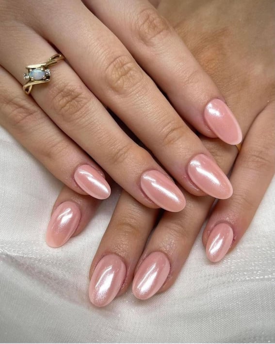 Pale Pink Pearlescent Chrome Medium Oval — Classy Hailey Bieber Nails