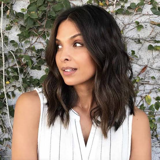Collarbone Lob Loose Waves Dark Brown — Classy Hair Haircuts