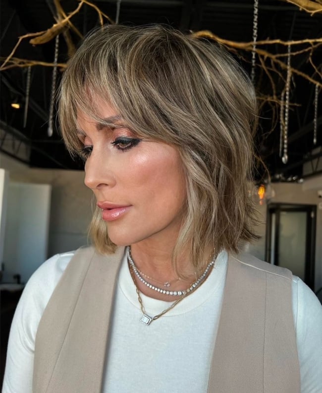 Textured Blonde Collarbone Shag With Curtain Bangs — Classy Hair Trends for Women