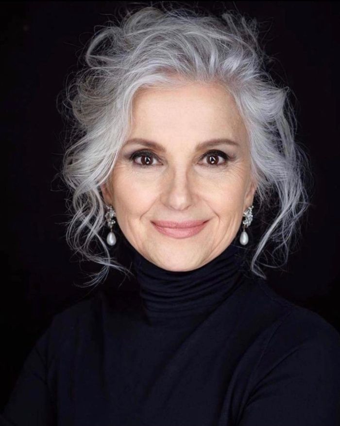 Silver Gray Bob With Soft Curls — Classy Haircuts for Round Face