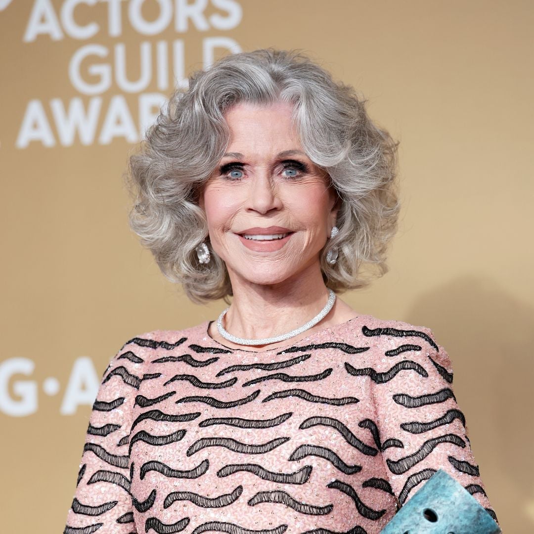 Fine Wavy Gray Short Bob — Classy Haircuts for Women over 50