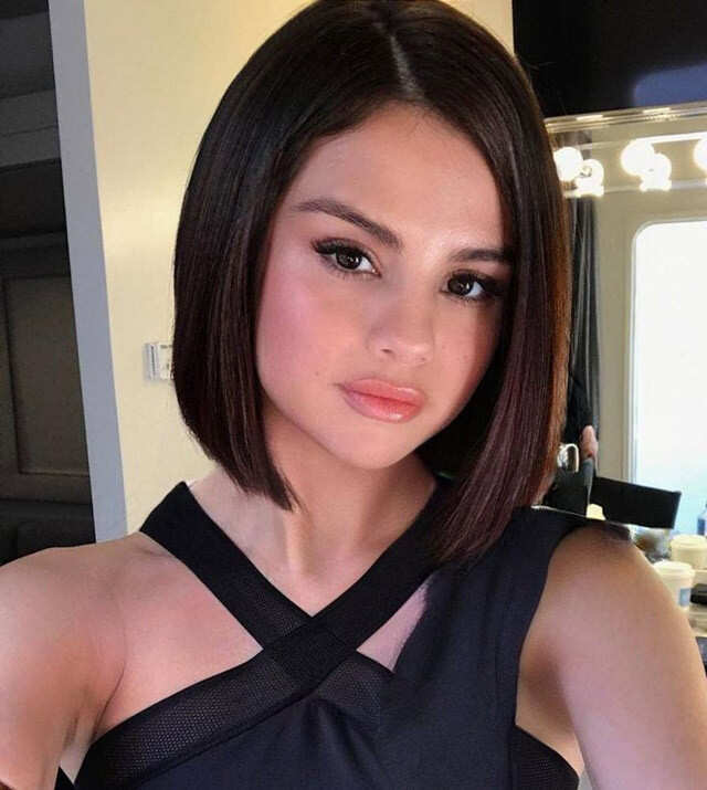 Sleek Dark Brown Blunt Bob Sleek Dark Brown Blunt Bob — Classy Hairstyles for Round Face