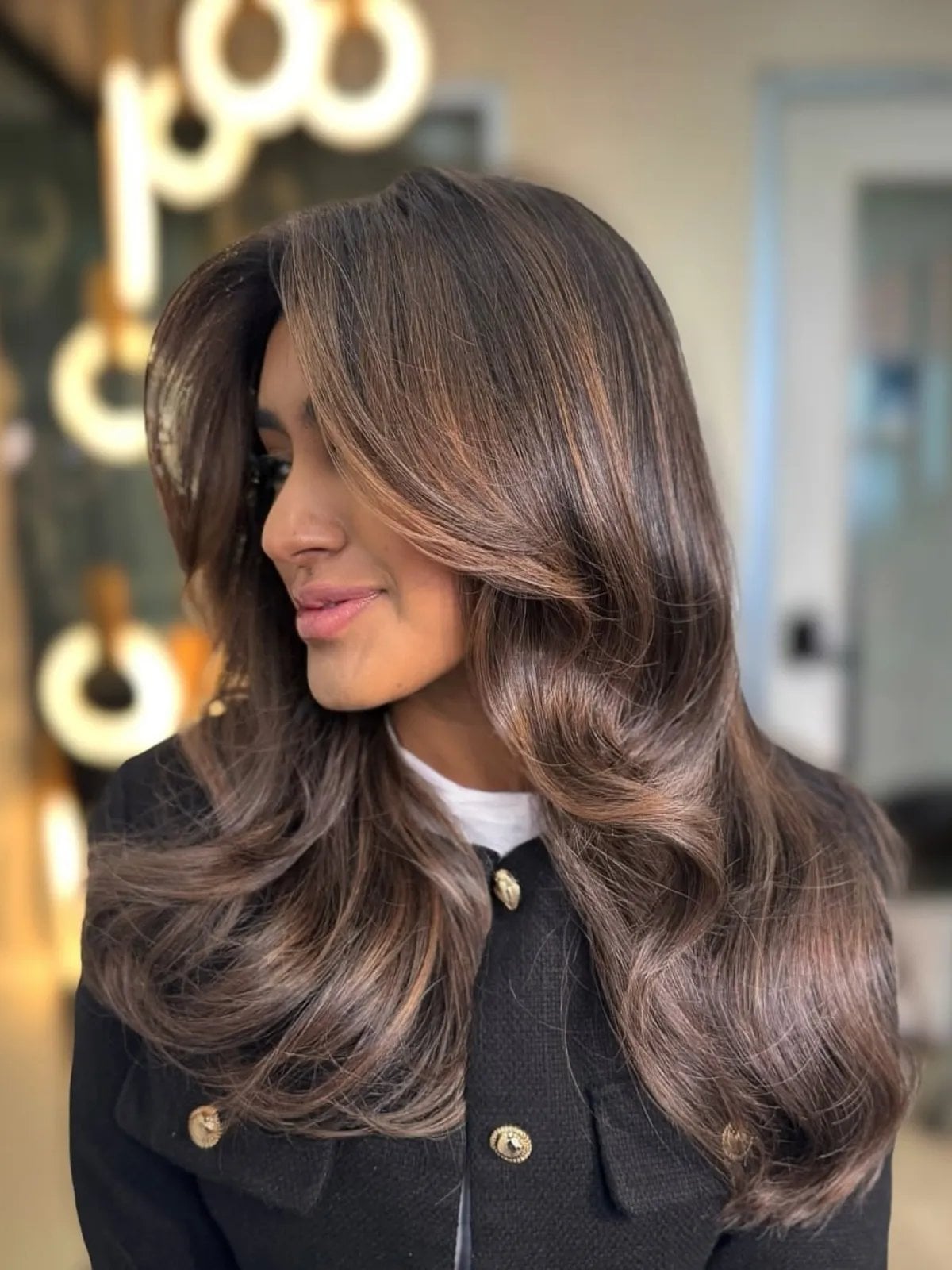Collarbone Lob With Warm Brown Highlights Collarbone Lob With Warm Brown Highlights — Classy Highlights on Dark Brown