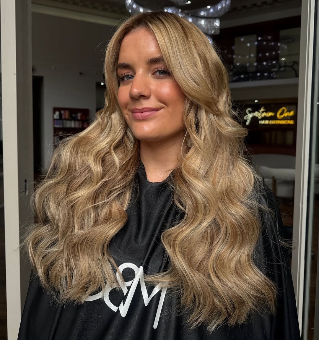 Mid-Back Honey Blonde With Face-Framing Layers And Shine, Subtle Twist Mid-Back Honey Blonde With Face-Framing Layers And Shine, Subtle Twist — Classy Honey Blonde