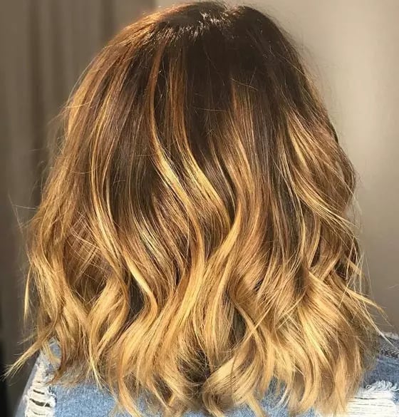 Collarbone Medium Brown With Honey Highlights — Classy Honey Blonde Highlights