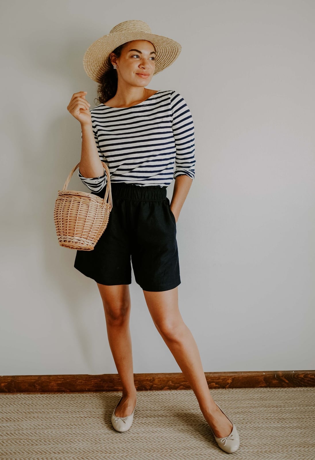 Striped Top and Linen Shorts with Boater Hat Striped Top and Linen Shorts with Boater Hat — Classy Hot Weather Outfits