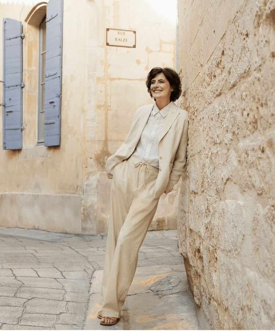 Beige Linen Suit with Patterned Blouse Beige Linen Suit with Patterned Blouse — Classy Hot Weather Outfits