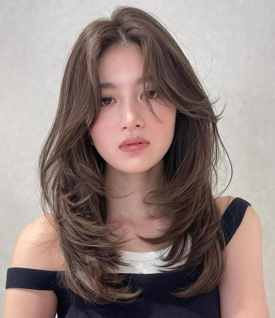 Off-the-Shoulder Knit Top With Voluminous Layered Hair Off-the-Shoulder Knit Top With Voluminous Layered Hair — Classy Hush Cut