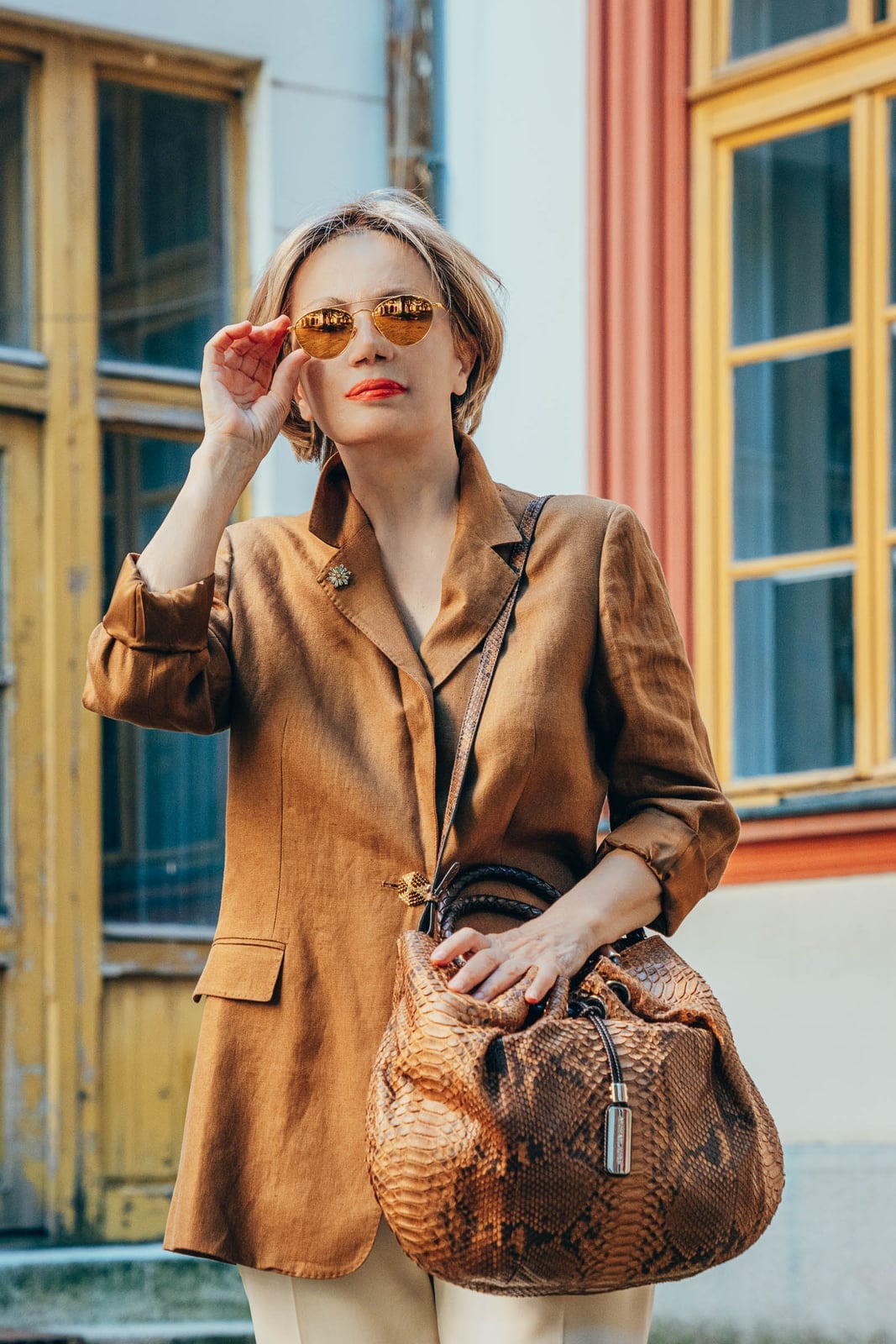 Brown Linen-Like Blazer with Beige Trousers — Classy Italian Style