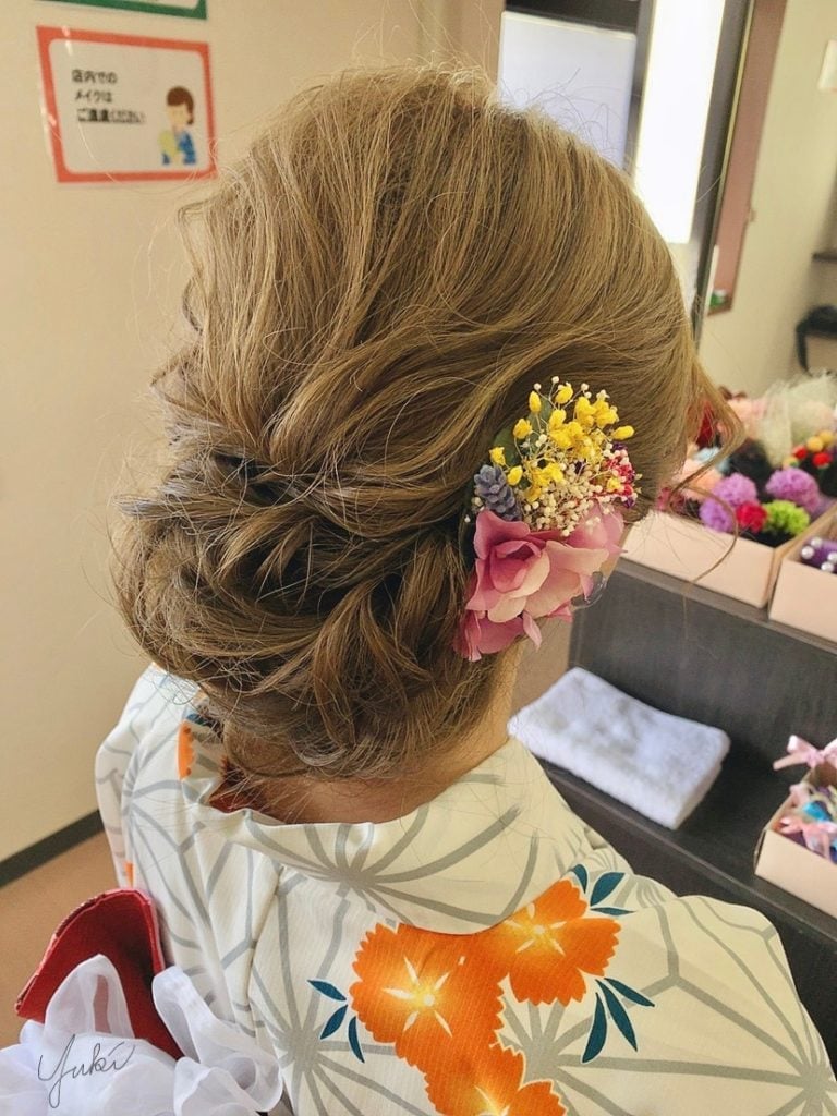 Medium Length Textured Low Bun With Braids Medium Length Textured Low Bun With Braids — Classy Japan Hairstyles