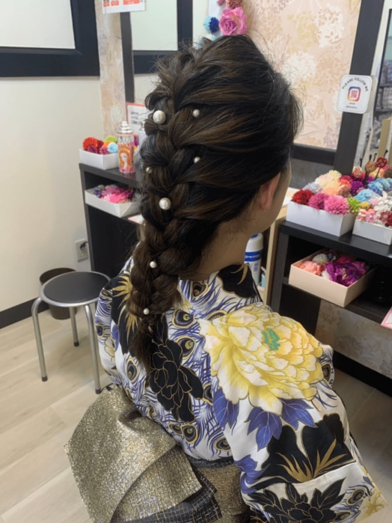 Thick Dark Brown Braid With Pearl Embellishments Thick Dark Brown Braid With Pearl Embellishments — Classy Japan Hairstyles