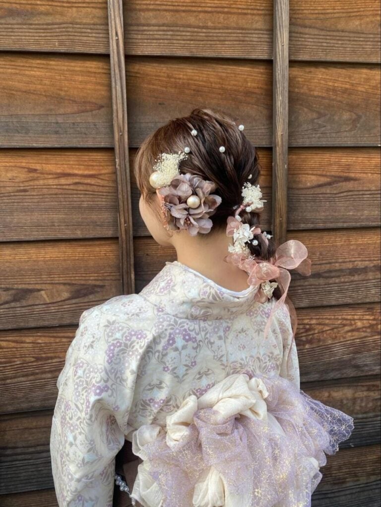 Mid-Back Updo With Braids And Ornate Details Mid-Back Updo With Braids And Ornate Details — Classy Japan Hairstyles