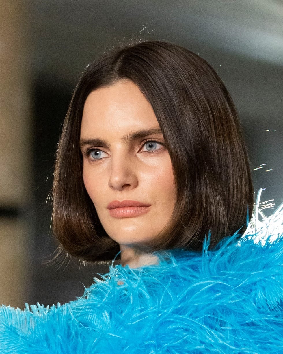 Sharp Chin Length Bob In Dark Brown Sharp Chin Length Bob In Dark Brown — Classy Japan Hairstyles