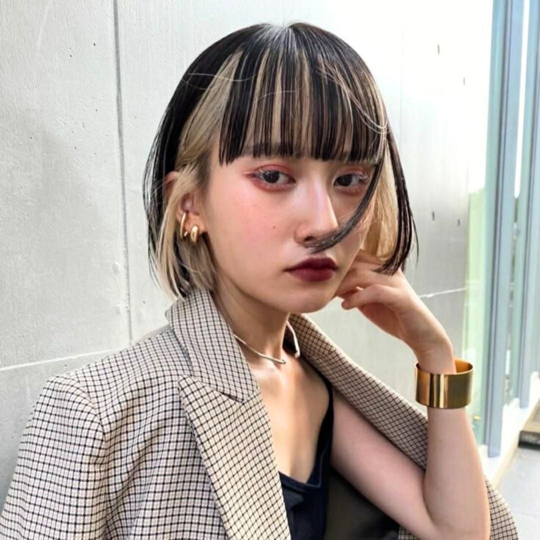Collarbone Bob With Blunt Bangs And Two-Tone Color Collarbone Bob With Blunt Bangs And Two-Tone Color — Classy Japan Hairstyles