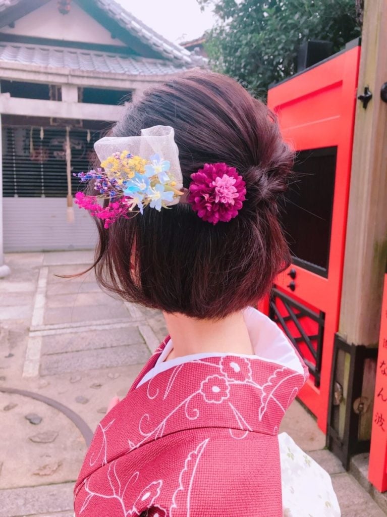 Chin Length Bob Styled Back With Accessories Chin Length Bob Styled Back With Accessories — Classy Japan Hairstyles