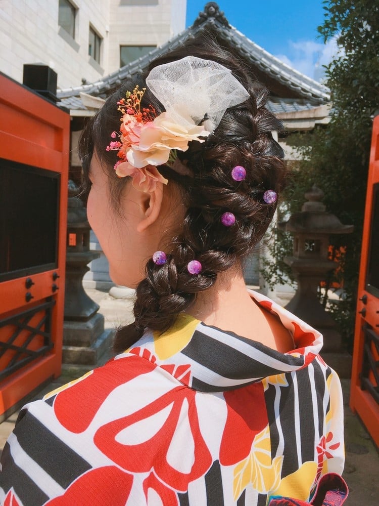 Braided Dark Brown Updo With Beaded Pins Braided Dark Brown Updo With Beaded Pins — Classy Japanese Hairstyles