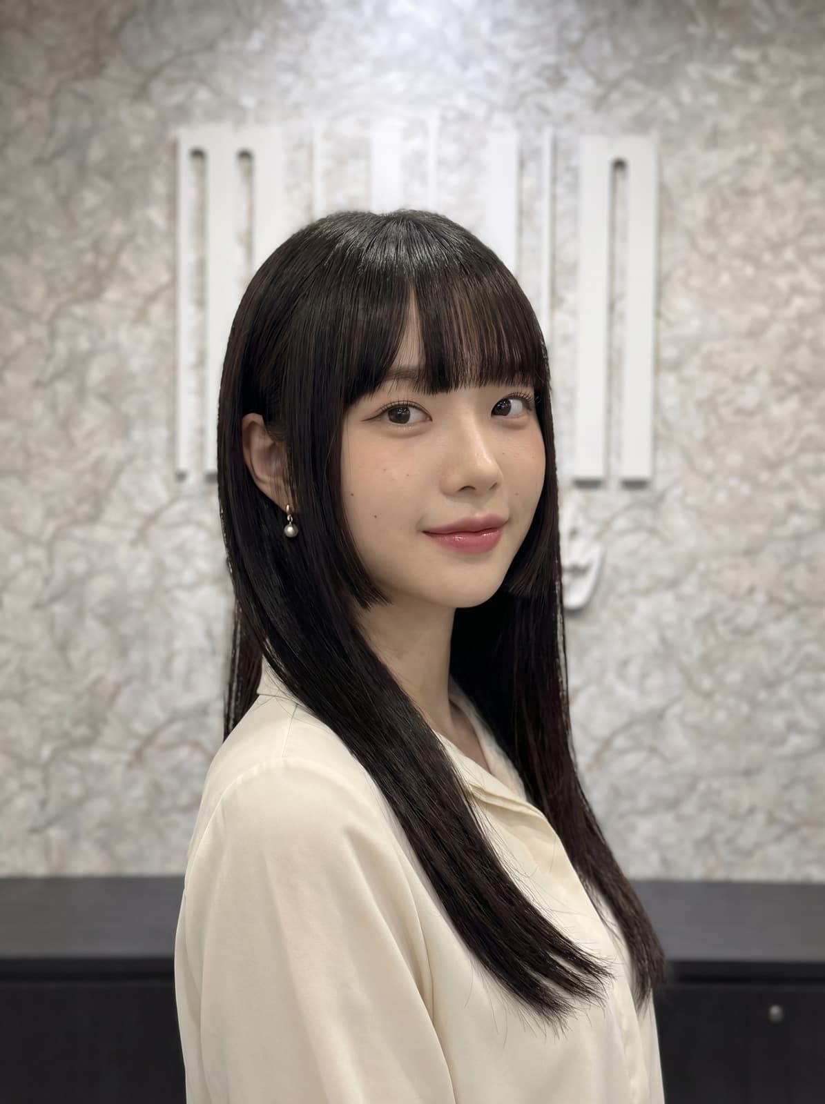 Black Hime Cut With Blunt Bangs Black Hime Cut With Blunt Bangs — Classy Japanese Hairstyles