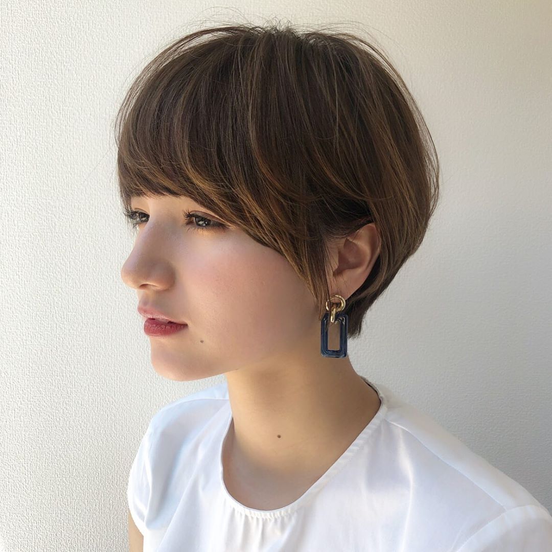 Shoulder Length Shag With Face Framing Layers Shoulder Length Shag With Face Framing Layers — Classy Japanese Hairstyles