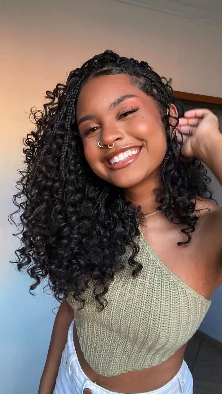 Collarbone Knotless Braids With Loose Curls Volume, Black Collarbone Knotless Braids With Loose Curls Volume, Black — Classy Knotless Hairstyles