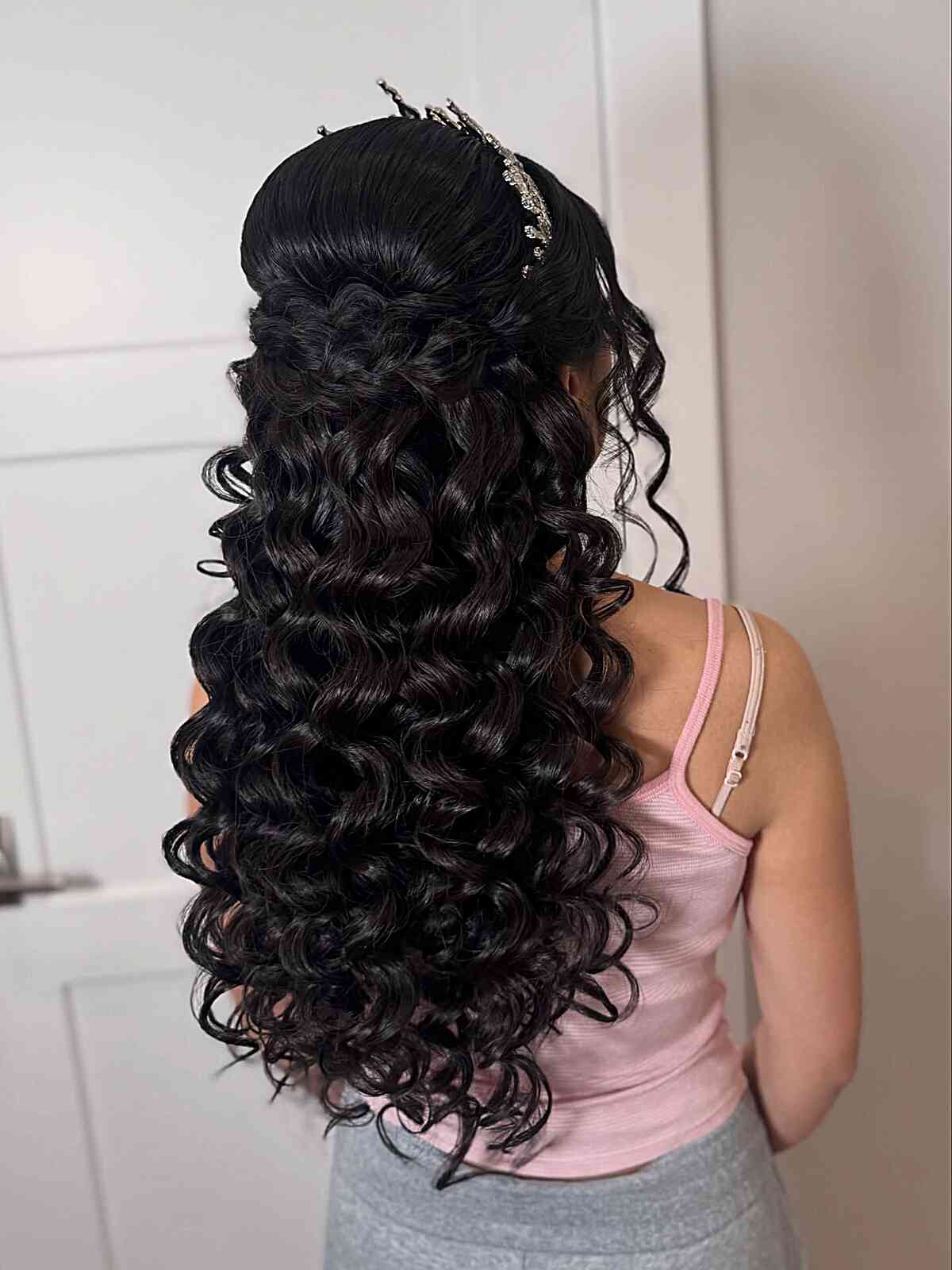 Voluminous Half Updo With Cascading Curls — Classy Latina Hairstyles