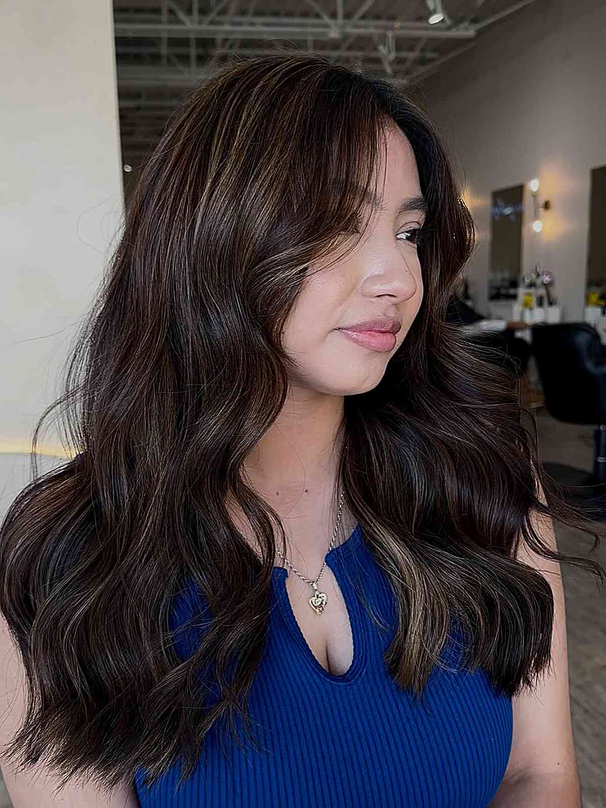 Loose Waves With Prominent Curtain Bangs — Classy Latina Hairstyles