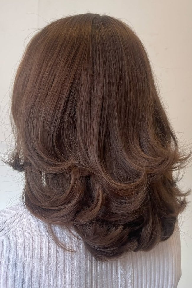 Curled Layers Medium Brown Collarbone Curled Layers Medium Brown Collarbone — Classy Layered Haircuts for Medium Hair