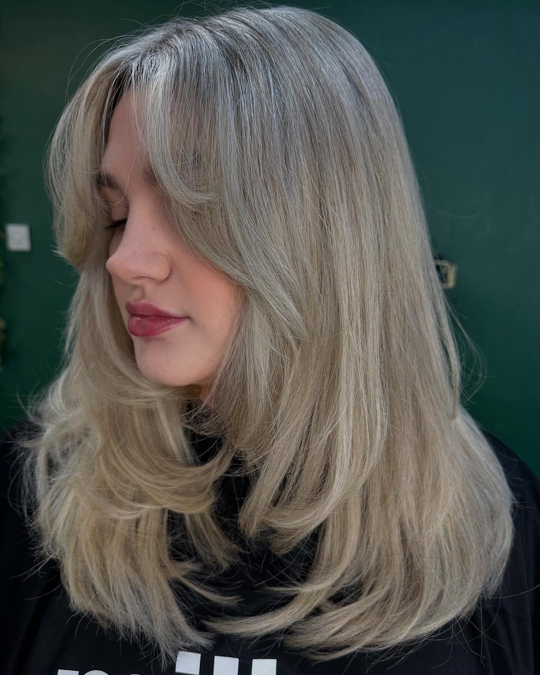 Long Flowing Layers With Curtain Bangs Long Flowing Layers With Curtain Bangs — Classy Layered Haircuts for Medium Hair