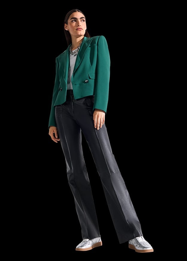 Green Blazer With Straight Leg Leather Trousers Green Blazer With Straight Leg Leather Trousers — Classy Leather Pants Outfits