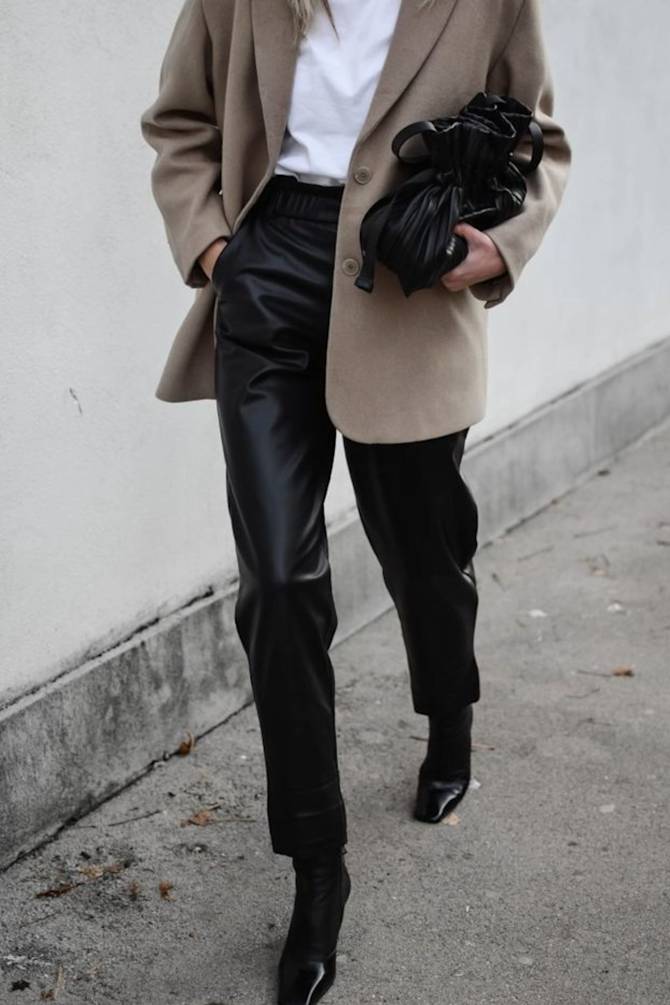 Beige Blazer Over Black Leather Trousers Beige Blazer Over Black Leather Trousers — Classy Leather Pants Outfits