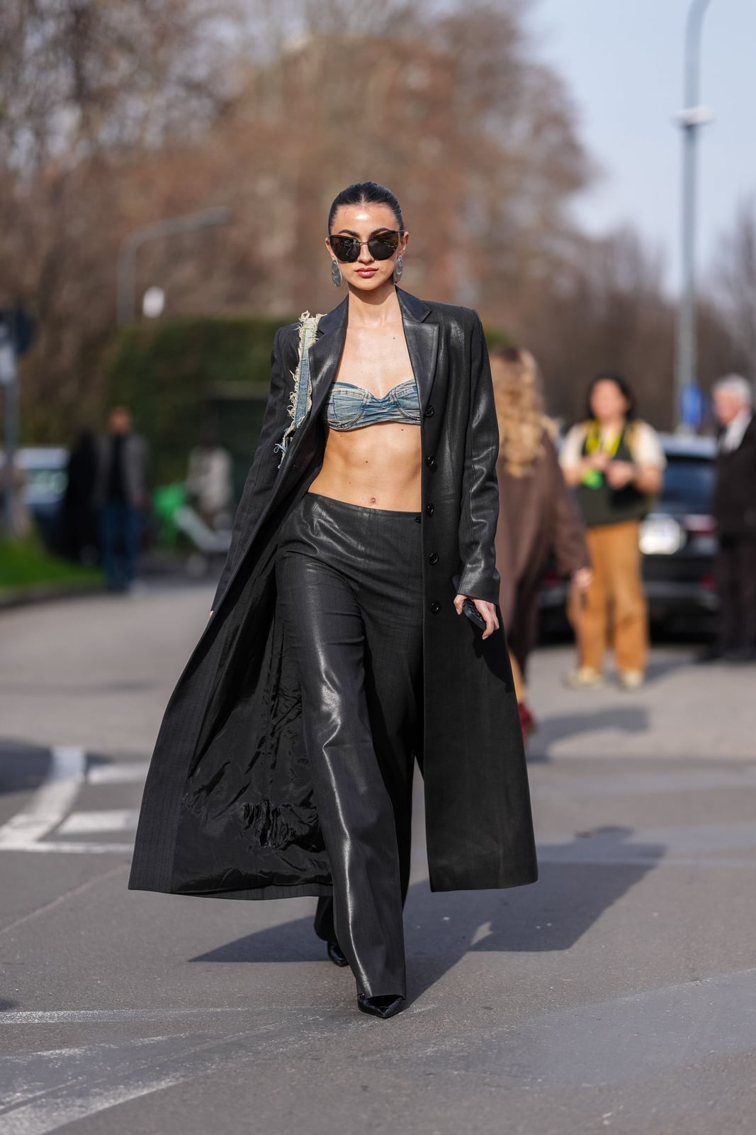 Leather Trench Coat Over Leather Pants With Wide-Leg Trousers Leather Trench Coat Over Leather Pants With Wide-Leg Trousers — Classy Leather Pants Outfits