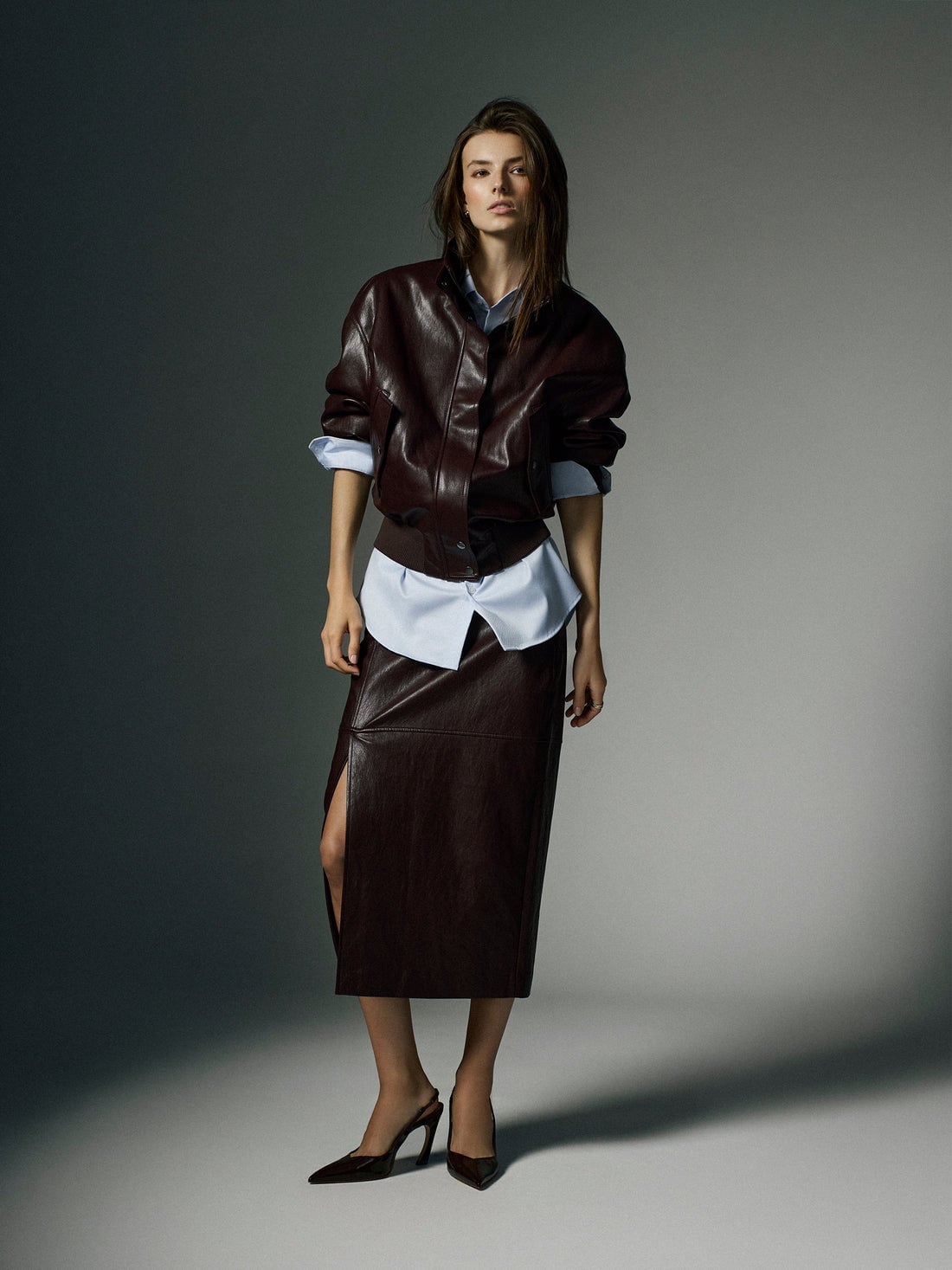 Burgundy Leather Midi Skirt with a Bomber Jacket and Pointed-Toe Heels Burgundy Leather Midi Skirt with a Bomber Jacket and Pointed-Toe Heels — Classy Leather Skirt Outfits