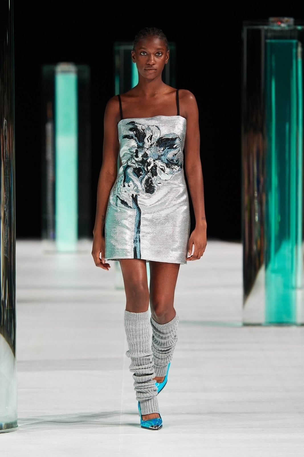 Silver Metallic Dress with Gray Leg Warmers and Blue Heels — Classy Leg Warmers Outfits