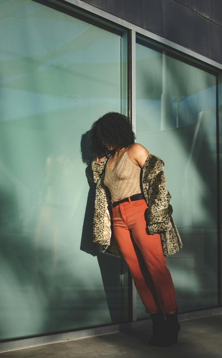 Leopard Faux Fur Coat Over Metallic Top And Orange Trousers Leopard Faux Fur Coat Over Metallic Top And Orange Trousers — Classy Leopard Outfits