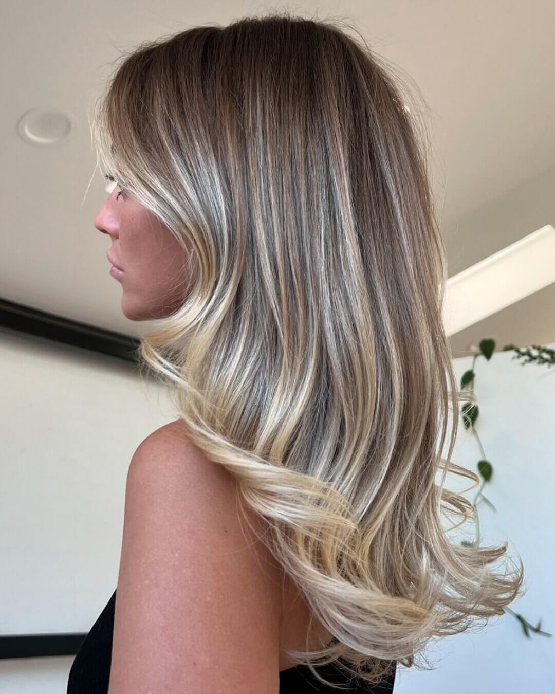 Mid-Back Waves With Seamless Blonde Balayage, Layers Mid-Back Waves With Seamless Blonde Balayage, Layers — Classy Light Brown Hair with Blonde