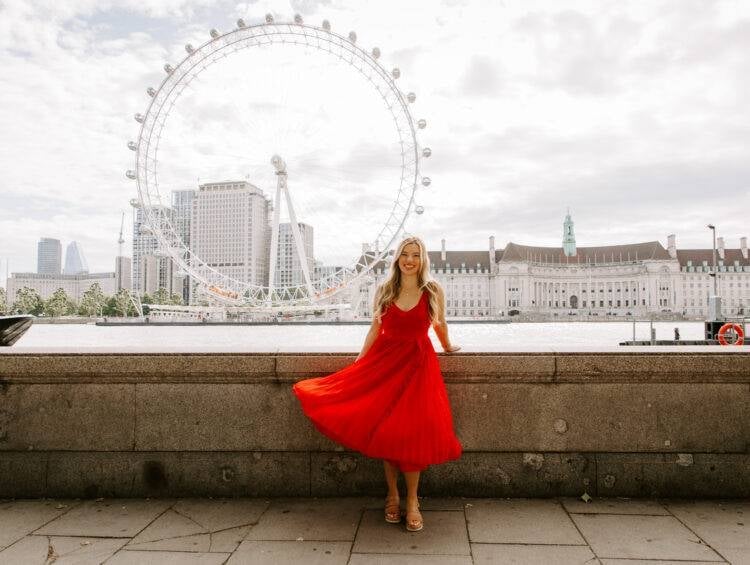Bright Red Midi Dress With Tan Sandals, Close-Up Take Bright Red Midi Dress With Tan Sandals, Close-Up Take — Classy London Outfits