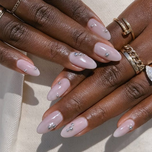 Pale Pink Glossy Oval Nails With Rhinestones, Close-Up Take Pale Pink Glossy Oval Nails With Rhinestones, Close-Up Take — Classy Looks Nail