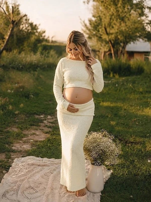 Beige Off-Shoulder Maternity Set With Fitted Top Beige Off-Shoulder Maternity Set With Fitted Top — Classy Maternity Photoshoot Outfits