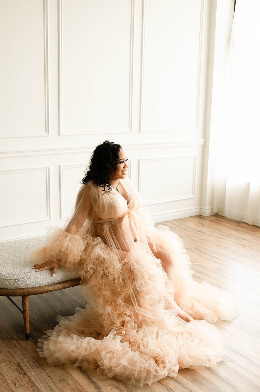 Pale Peach Tulle Ruffled Robe, Close-Up Take Pale Peach Tulle Ruffled Robe, Close-Up Take — Classy Maternity Photoshoot Outfits