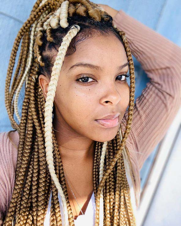 Collarbone Box Braids With Blonde Streaks Collarbone Box Braids With Blonde Streaks — Classy Medium Braids
