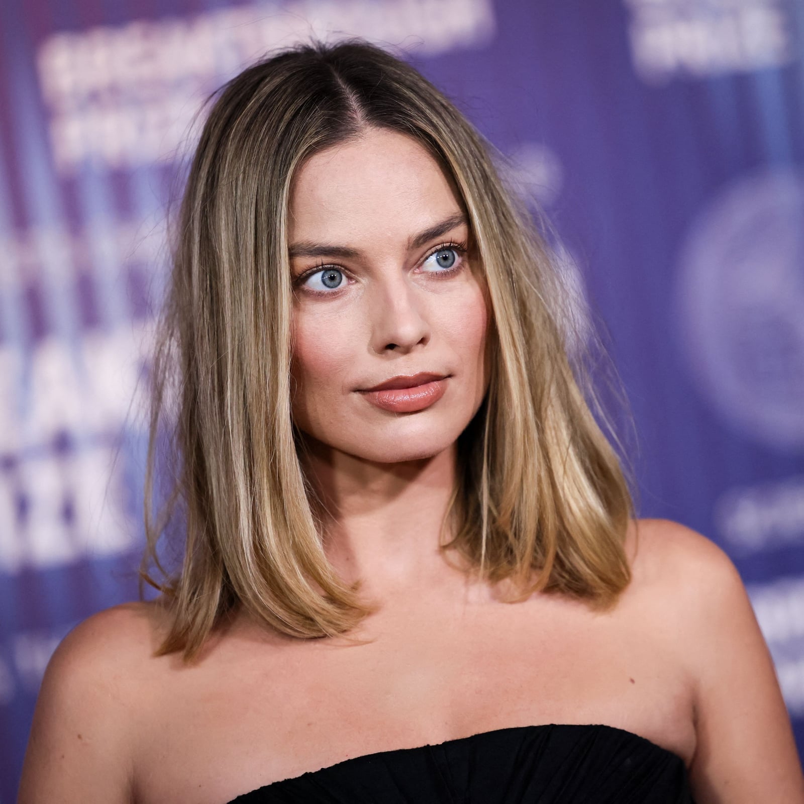 Chin Length Bob With Ash Blonde Balayage — Classy Medium Length Haircuts