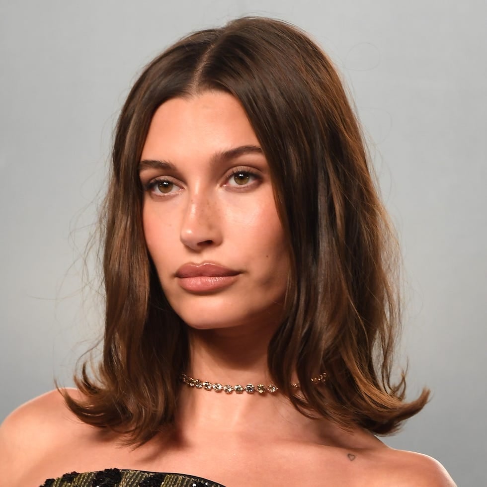 Sharp Dark Brown Chin Bob, Wavy Sharp Dark Brown Chin Bob, Wavy — Classy Mid Length Haircuts