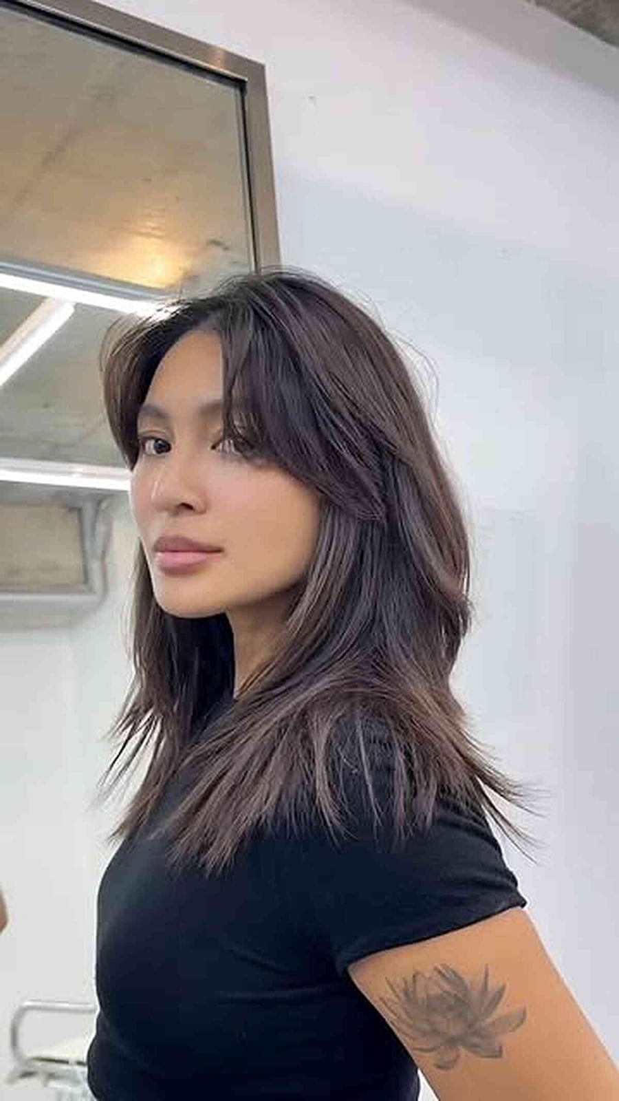 Dark Brown Collarbone Layers Dark Brown Collarbone Layers — Classy Mid Length Haircuts