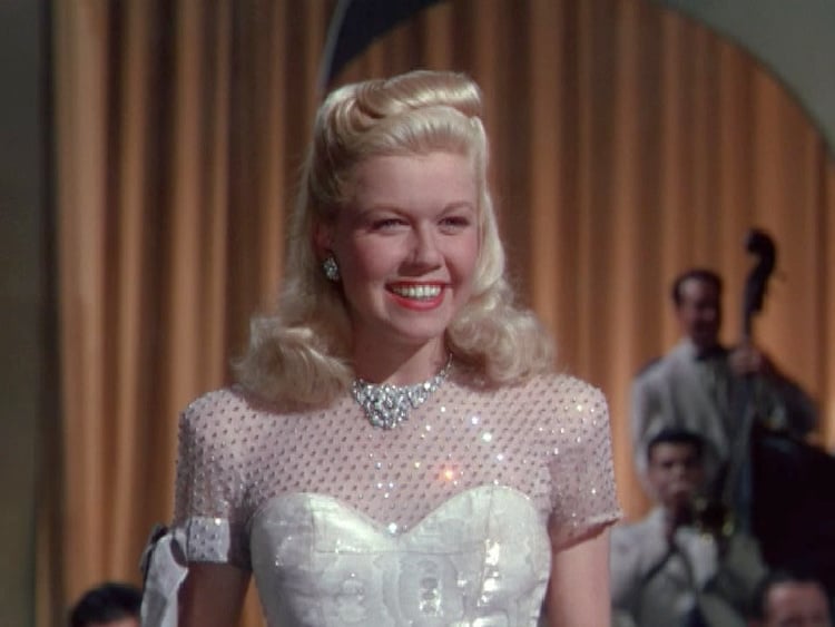 White Sequined Dress with Sweetheart Neckline, Close-Up Take — Classy Movies Dresses