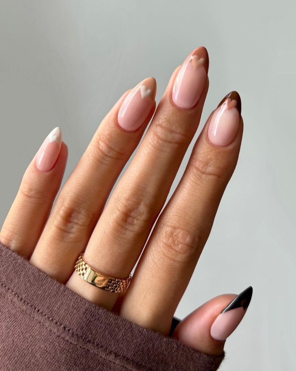 Heart Shaped French Tip Medium Almonds Heart Shaped French Tip Medium Almonds — Classy Nail Extensions
