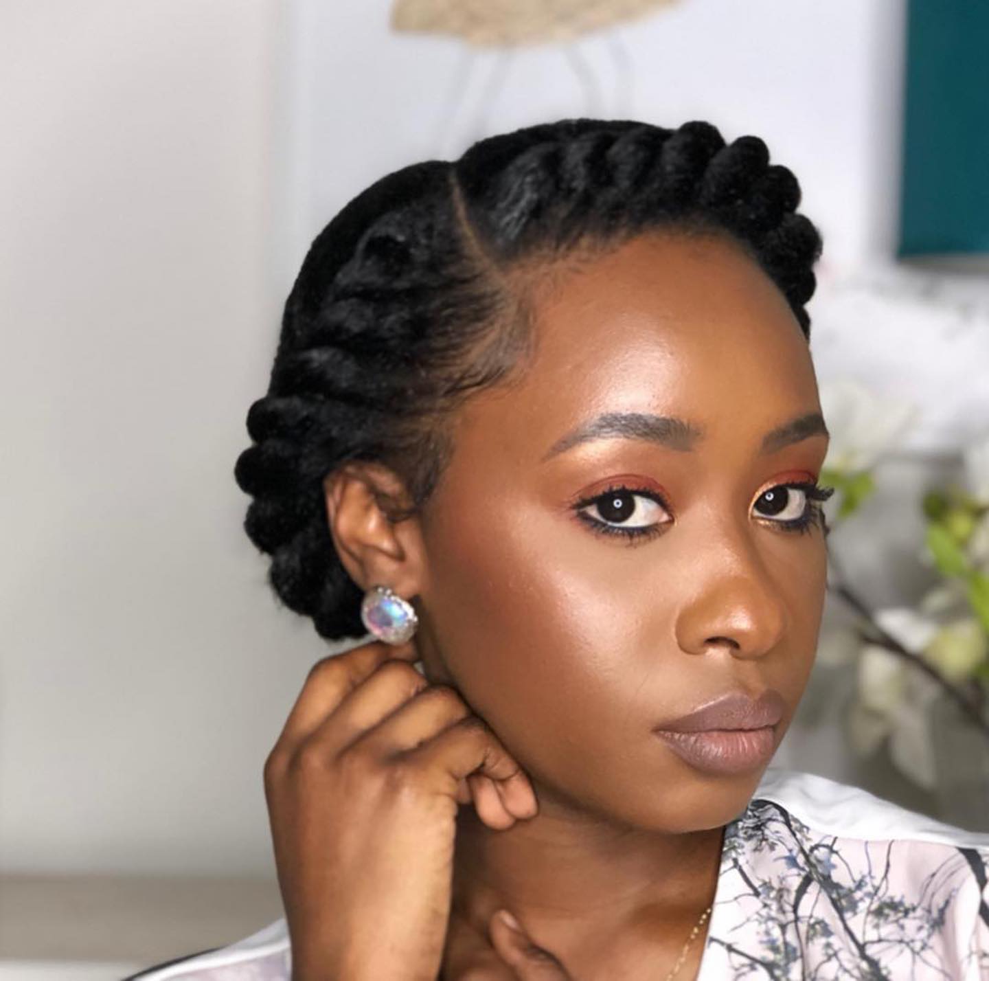 Voluminous Layered Bob With Gold Jewelry Voluminous Layered Bob With Gold Jewelry — Classy Natural Hair Twists