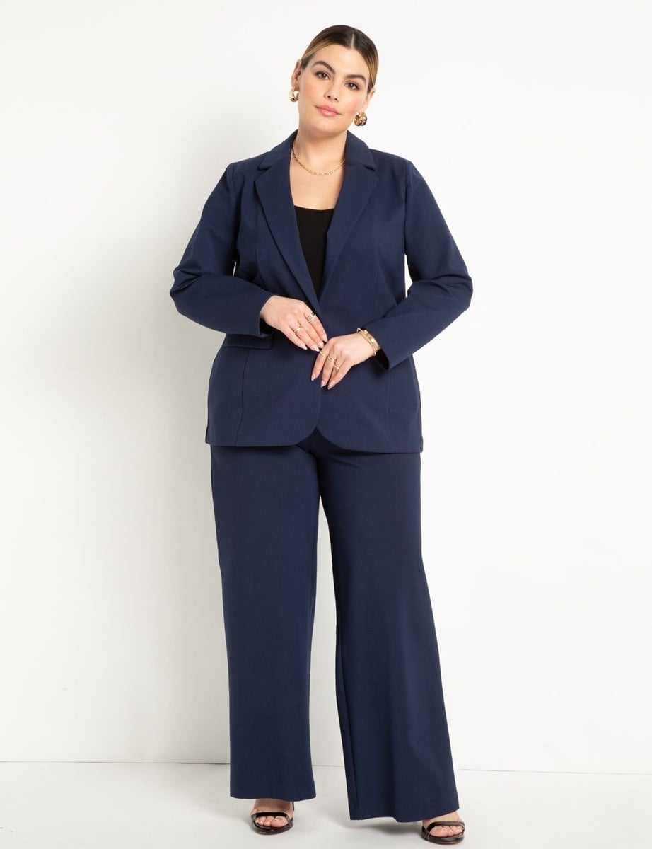 Navy Relaxed Blazer with Wide Trousers and Pointed-Toe Heels Navy Relaxed Blazer with Wide Trousers and Pointed-Toe Heels — Classy Navy Outfits