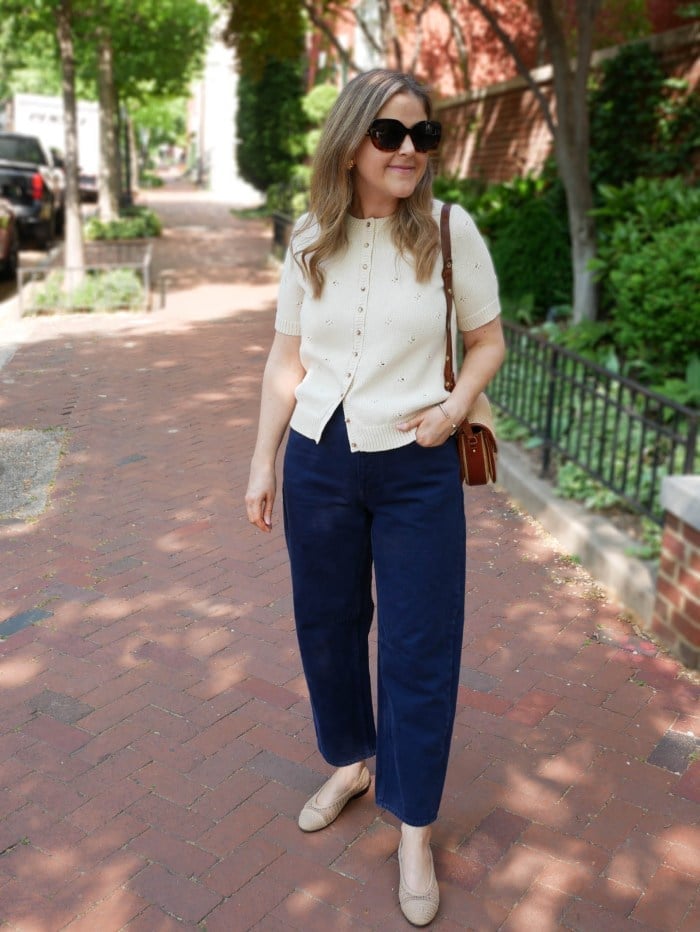 Relaxed Fit Navy Trousers with a Knit Cardigan, Close-Up Take — Classy Navy Pants Outfits