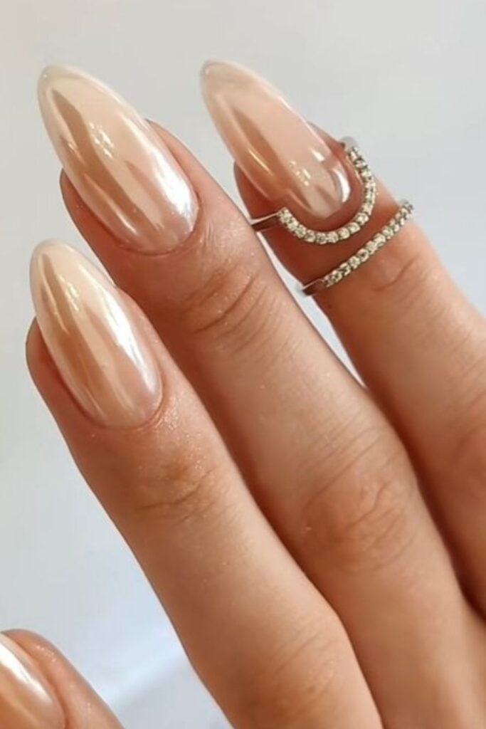 Pearlescent Chrome Medium Almond Nails Pearlescent Chrome Medium Almond Nails — Classy Nude Chrome Nails