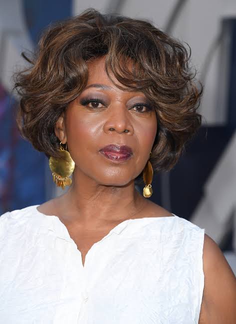 Dark Brown Layered Bob With Soft Waves — Classy Old Money Haircuts